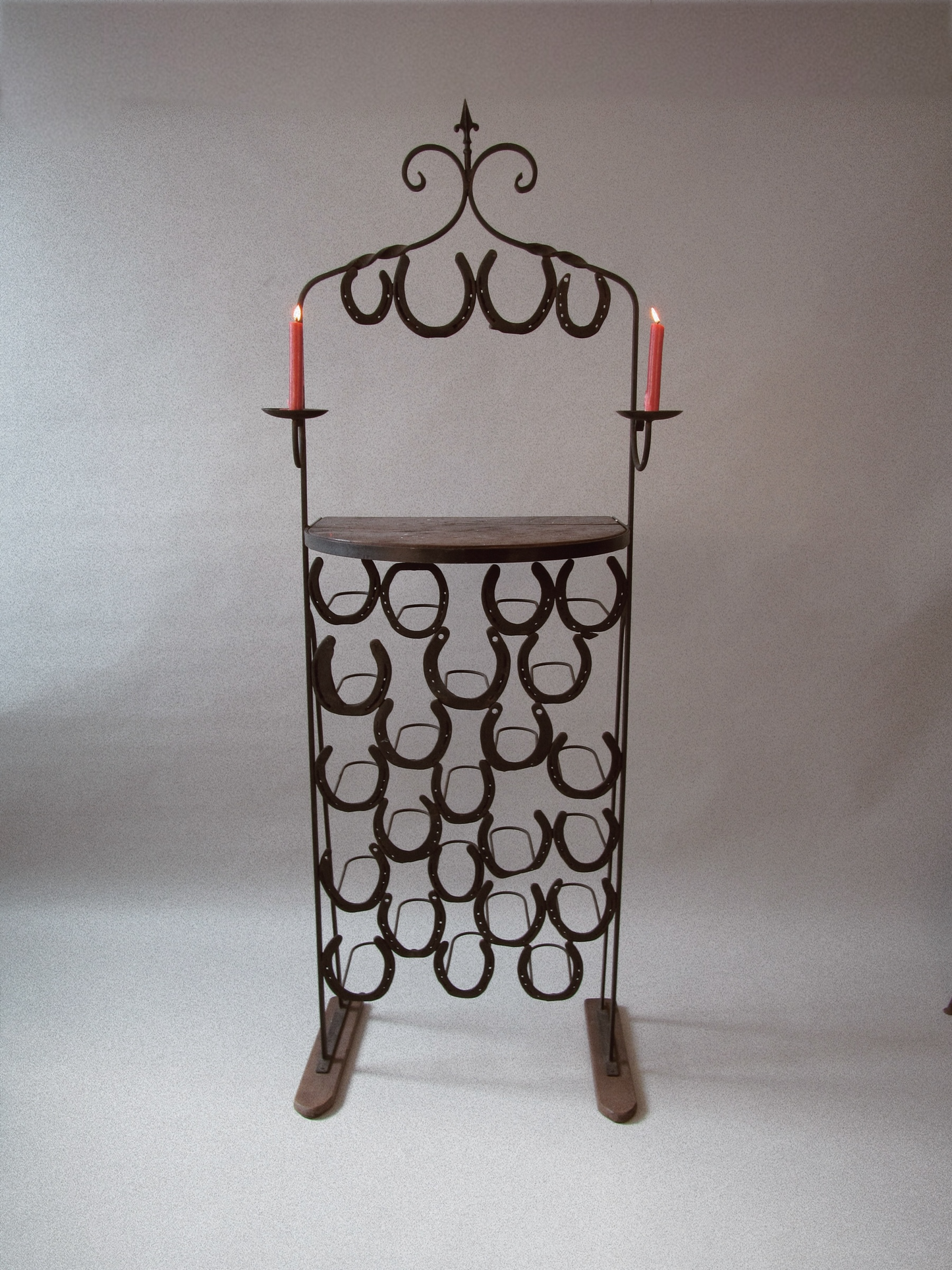 Horseshoe Winerack