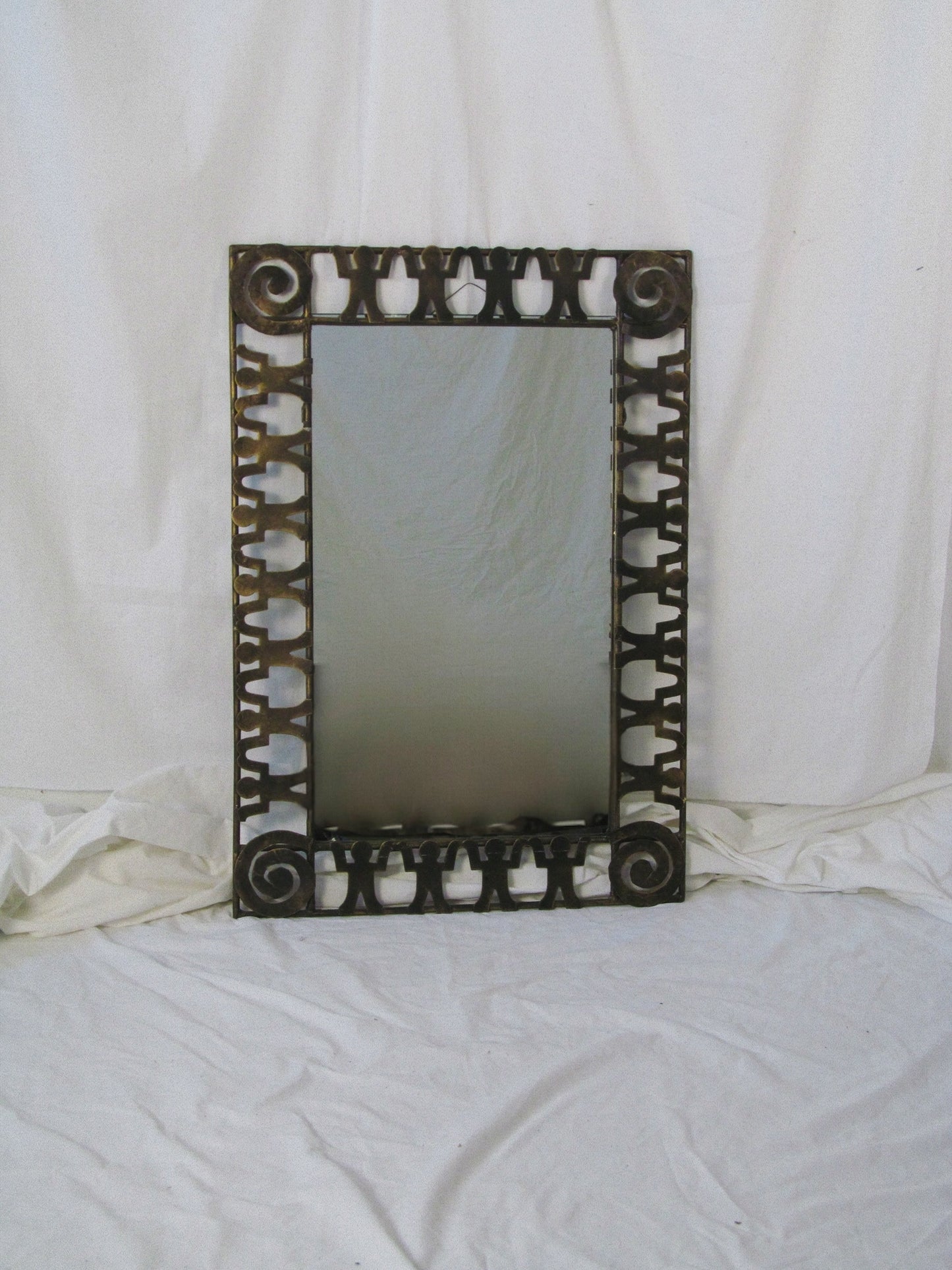 Figure Mirror