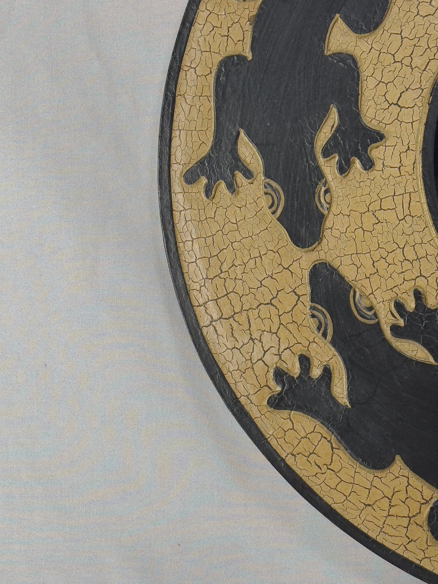 Cracked Gecko Mirror