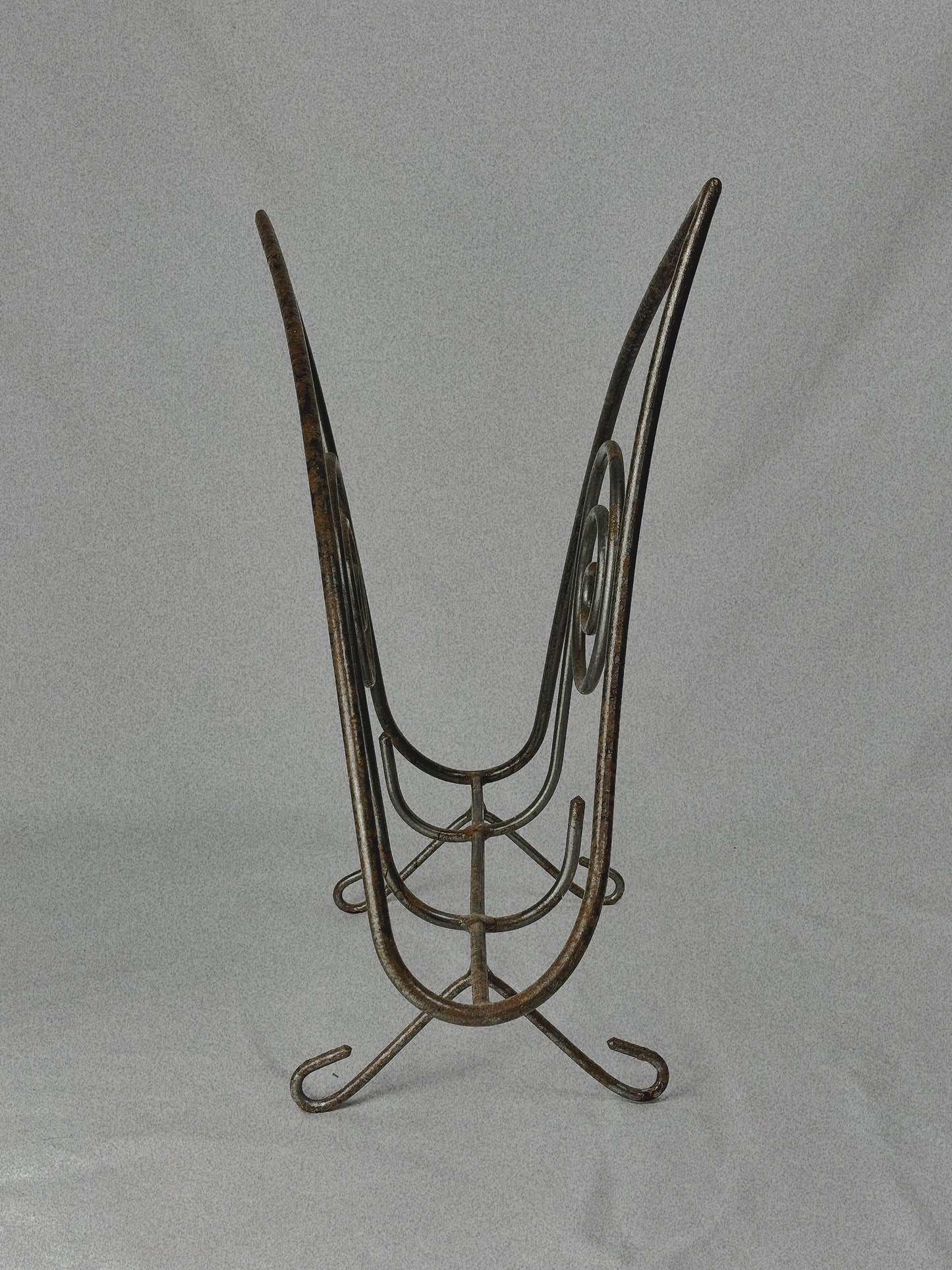 Lacquered Steel Magazine Rack